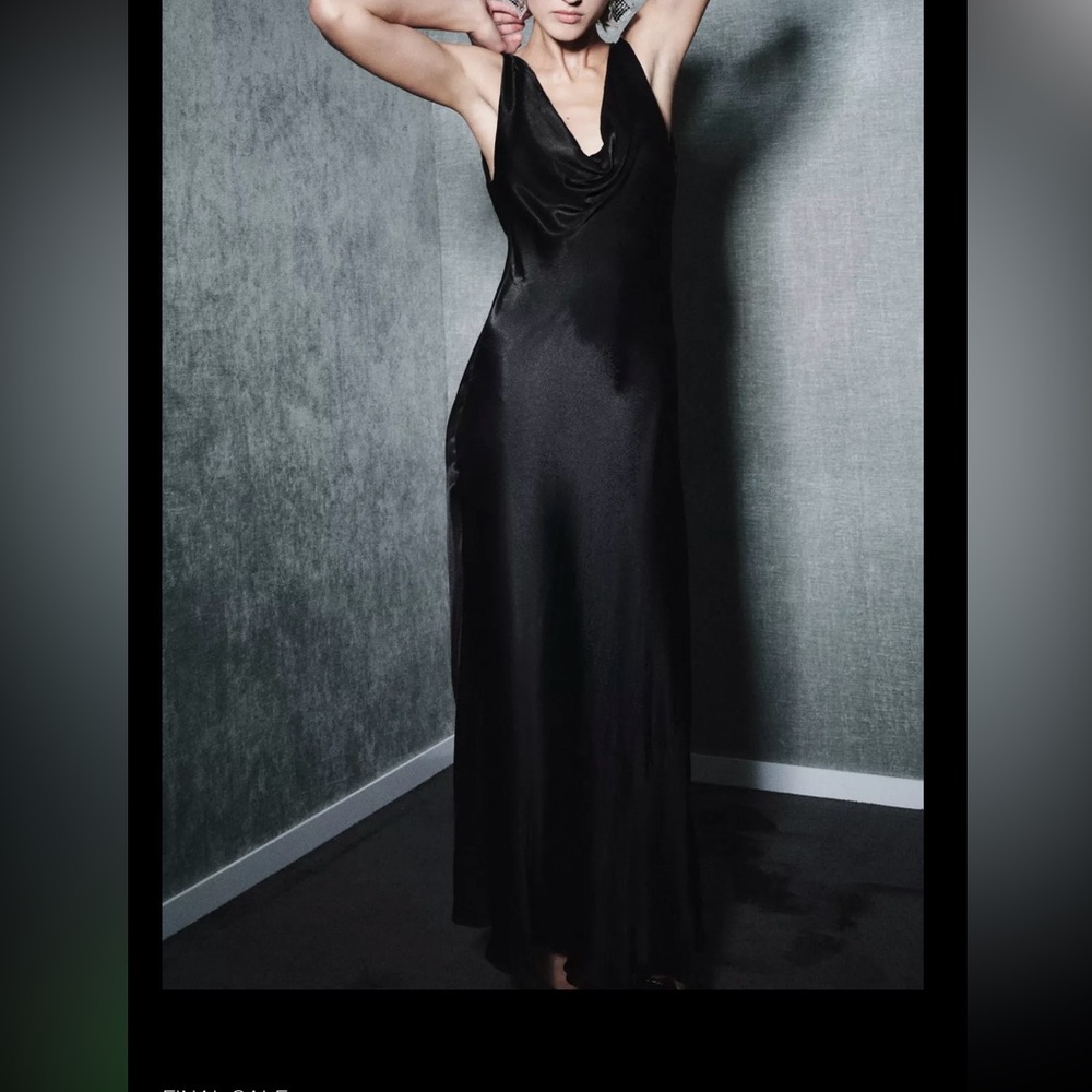 Zara Brand New Size M
Satin Black Dress